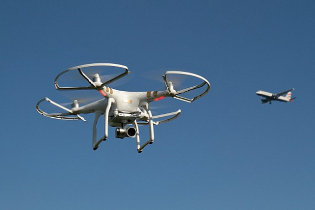 TRACKIMO-FI-Drone-Smash-Risk-to-Aircraft