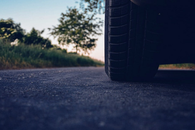 Locating GPS Tracking Devices on Vehicles