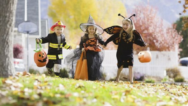Kids wearing halloween costumes Halloween Costumes
