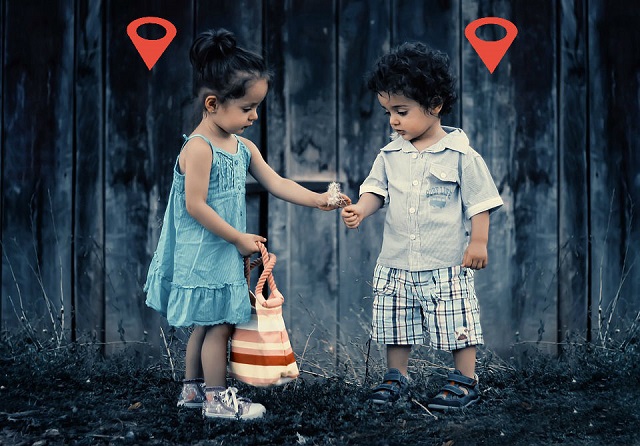 Two kids are playing Cute Kids